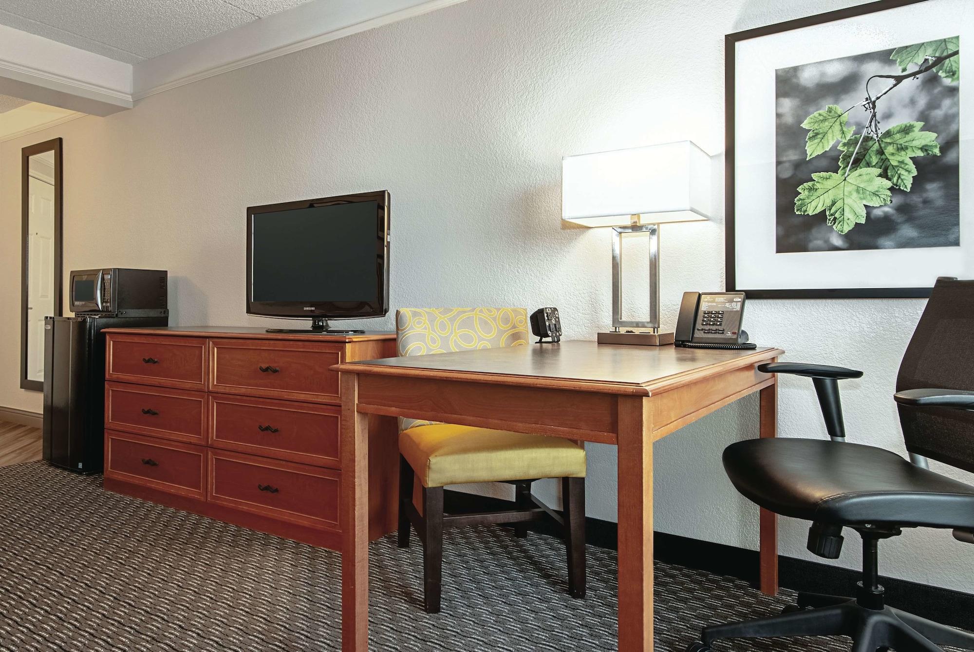 La Quinta Inn & Suites By Wyndham Ontario Airport Exterior foto